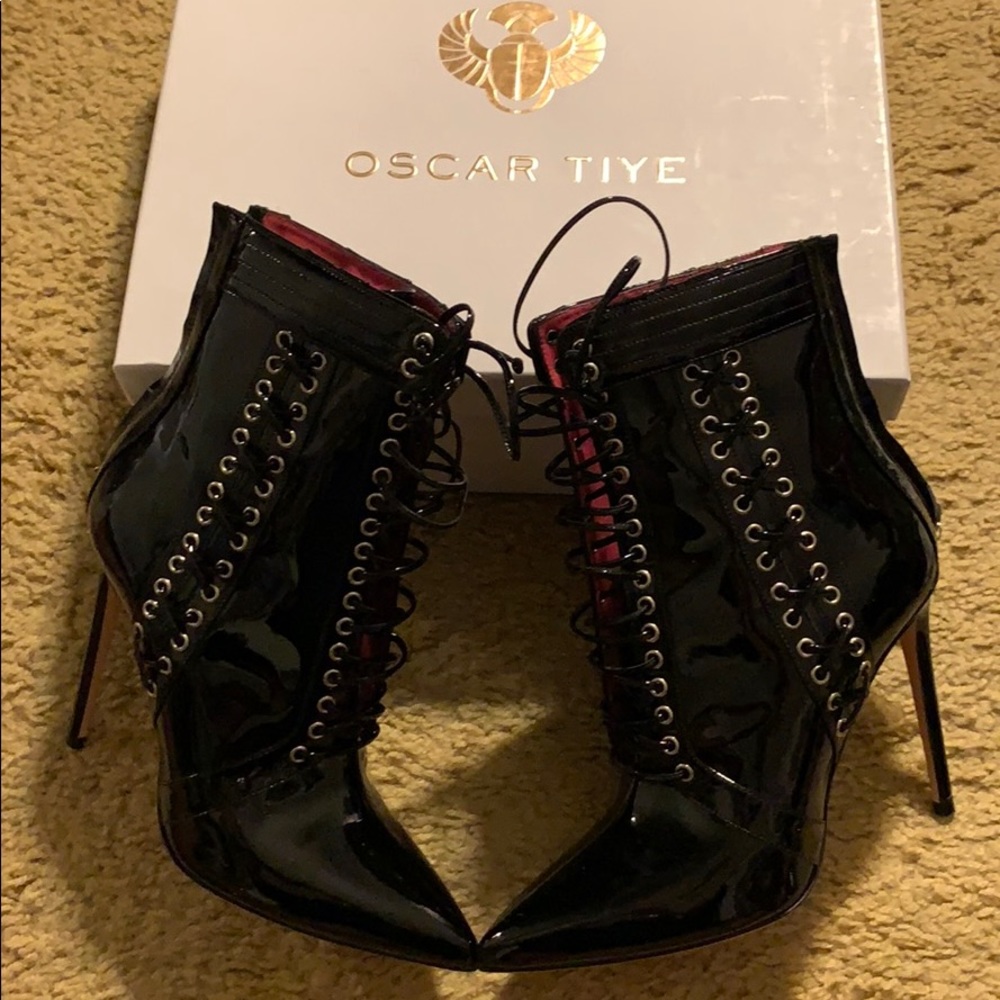 OSCAR TIYE SAMIRA BOOTS/ BOOTIES...SIZE 38